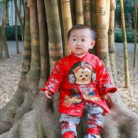 宝宝打扮春游递员